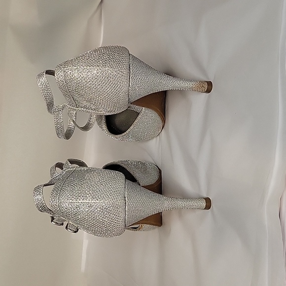 Dream Pairs Sparkle High Heels - Picture 3 of 8